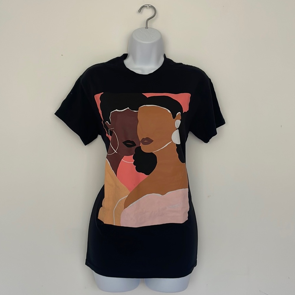 Black T shirt